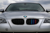 BMW 5-serie E60/E61 2003–2010 Nyregrill M-Look (M-Color med kromkant) foto 1