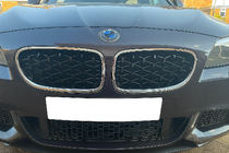 BMW 5-serie F10/F11 2010–2016 Nyregrill Diamond Black (kromkant) foto 1