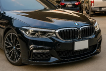 BMW 5-serie G30/G31 2017–2023 Nyregrill M-Look (2017-2020, sort højglans med kromkant) foto 1