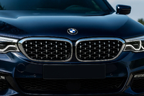 BMW 5-serie G30/G31 2017–2023 Nyregrill Diamond Silver V1 (2017-2020, krom kant) foto 1
