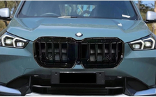 BMW X1/iX1 (U11) 2022– Nyregrill 1-Bar (mat sort) foto 1