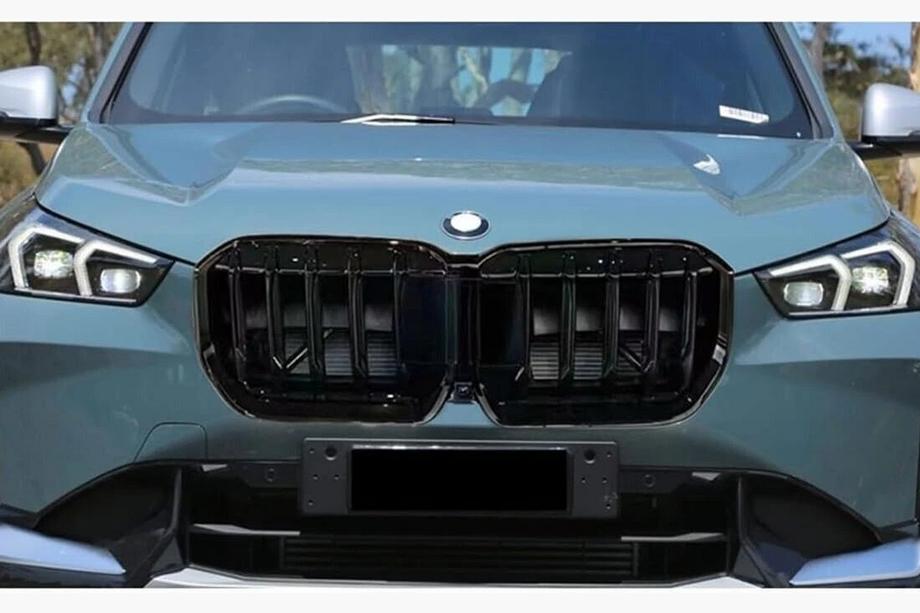 BMW X1/iX1 (U11) 2022– Nyregrill 1-Bar (mat sort) Image