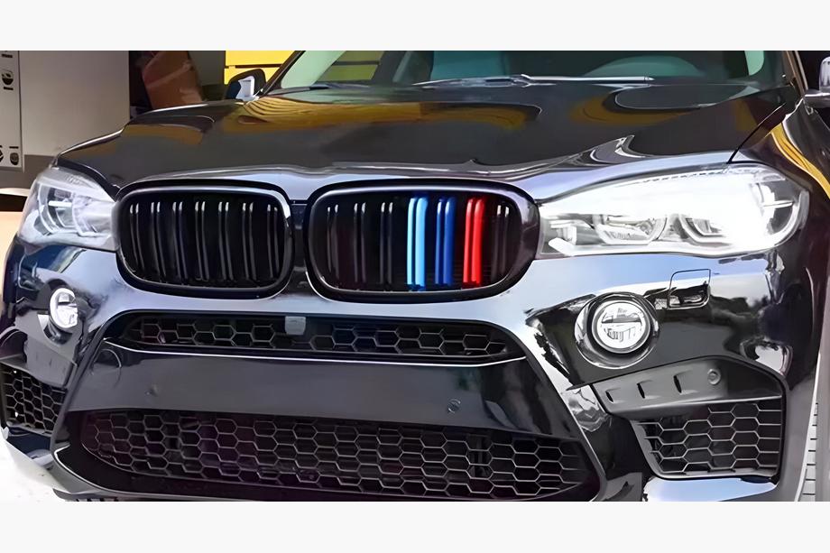 BMW X5 F15 2013–2018 M-Look nyregrill (M-Color) Image