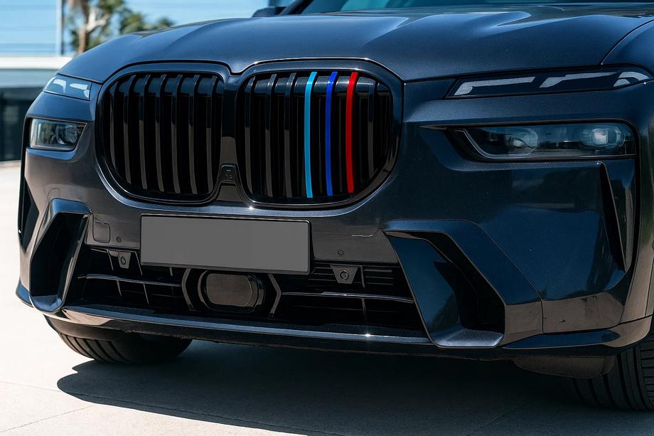 BMW X7 G07 2019– Nyregrill 1 Bar (2023+, mat sort) Image
