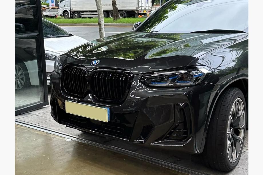 BMW X3 G01 2018– M-Look nyregrill (til G08i, blank sort) Image