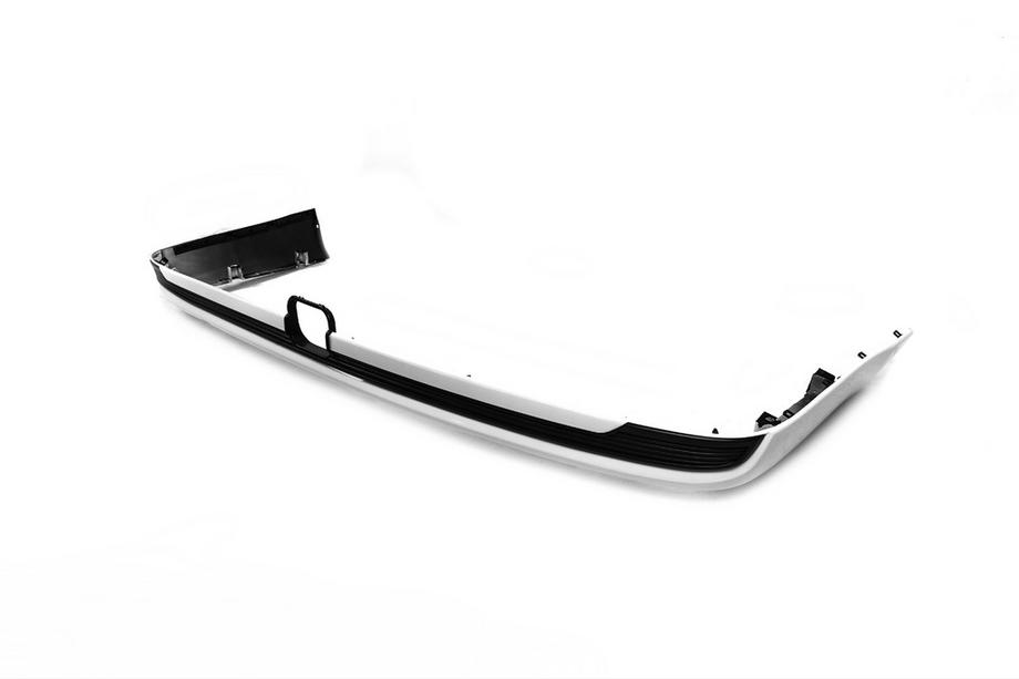 Toyota Land Cruiser 200 2007–2021 Bageste diffuserindsats uden krom 2016-2021 (Executive 2019/2021, til anhængertræk) Hvid farve Foto 9
