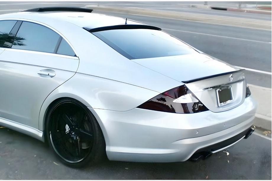 Mercedes CLS C219 2004–2010 DPT spoiler (sort højglans) Foto 1