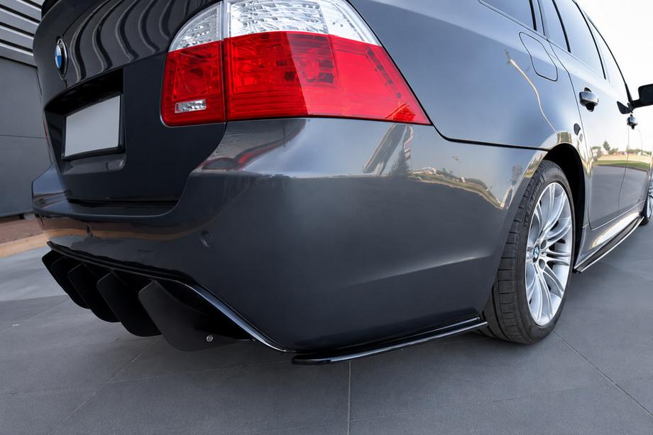 BMW 5-serie E60/E61 2003–2010 Bageste FLAP-tilføjelser DPT (blank sort) Foto 2