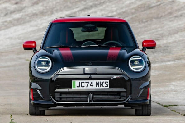 Test af den elektriske hatchback MINI John Cooper Works Electric