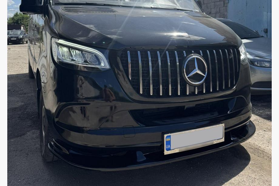 Mercedes Sprinter W907/W910 2018– Frontemblem (OEM) Foto 5