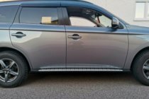 Mitsubishi Outlander 2012–2021 OEM V1 sidetrin (2 stk., aluminium) foto 1