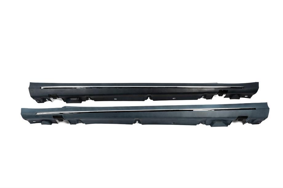 Mercedes C-klasse W205 2014–2021 AMG sideskørter Image