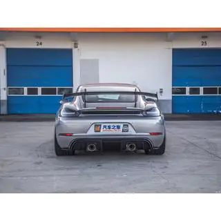 GT4 RS spoiler foto 1