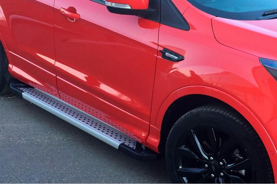 Ford Kuga/Escape 2013–2019 Sidetrin Allmond Grey (2 stk., aluminium) Med lakerede dørplader Foto 5