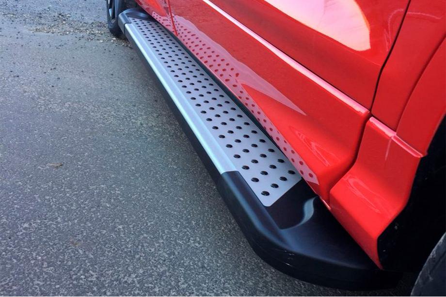 Ford Kuga/Escape 2013–2019 Sidetrin Allmond Grey (2 stk., aluminium) Med lakerede dørplader Foto 8