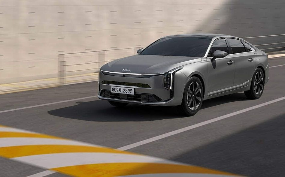 Test af Kia K8 2025: Opdateret sedan med et strejf af luksus