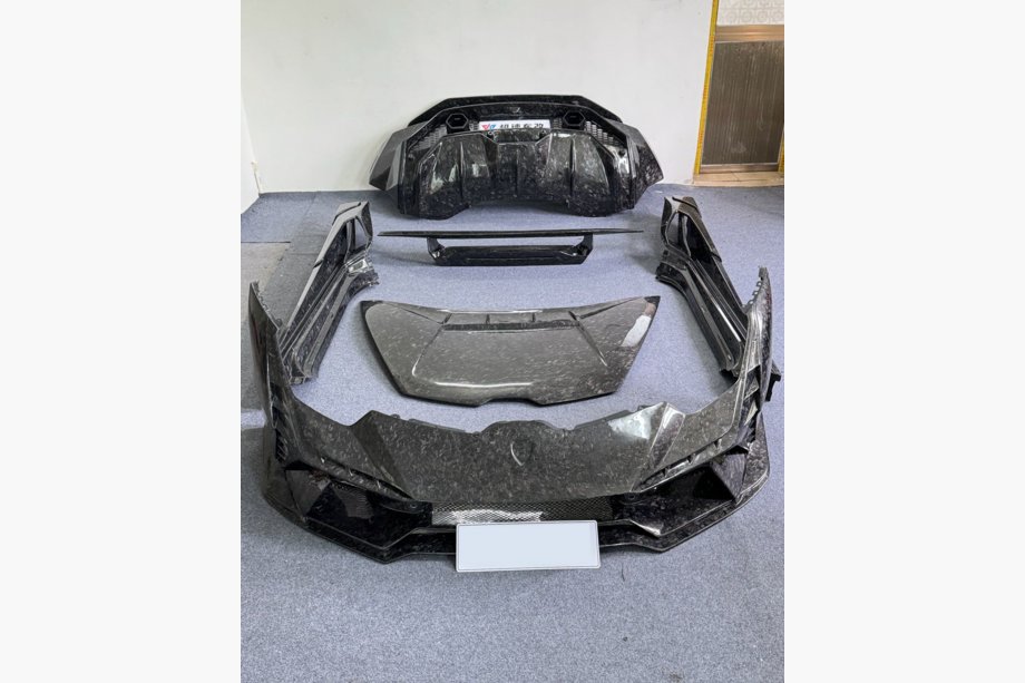 Lamborghini Huracan 2014– LRT bodykit (smedet kulfiber) Image