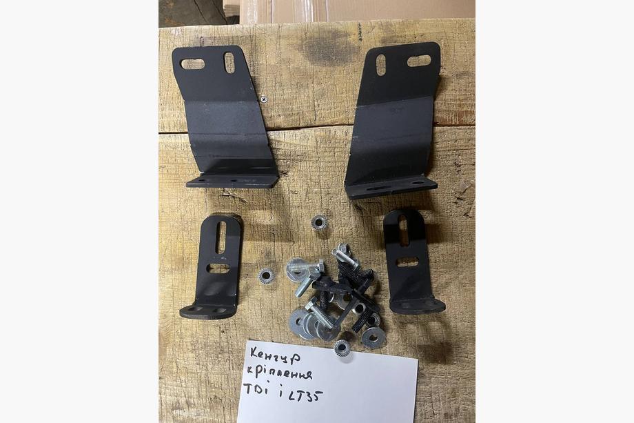 Mercedes Sprinter W901/902/903/904/905 1995–2006 Monteringssæt til bullbar (TDI/LT35) Image
