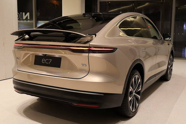 Test af NIO EC7: Elektrisk coupé-crossover med rekord-aerodynamik Foto 4