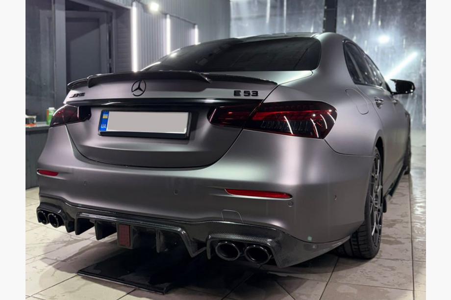 Mercedes E-klasse W213 2016–2023 Bageste kofangerdiffuser bag (til E63 AMG 2020-2023, carbon) Foto 3
