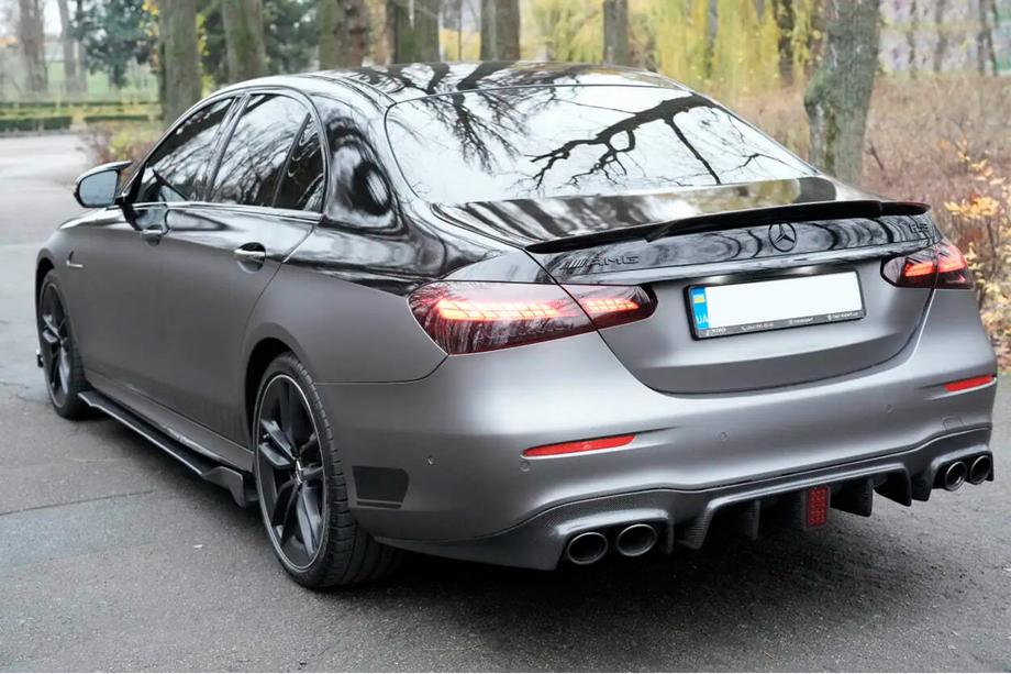 Mercedes E-klasse W213 2016–2023 Spoiler V7 (Kulfiber) Foto 2