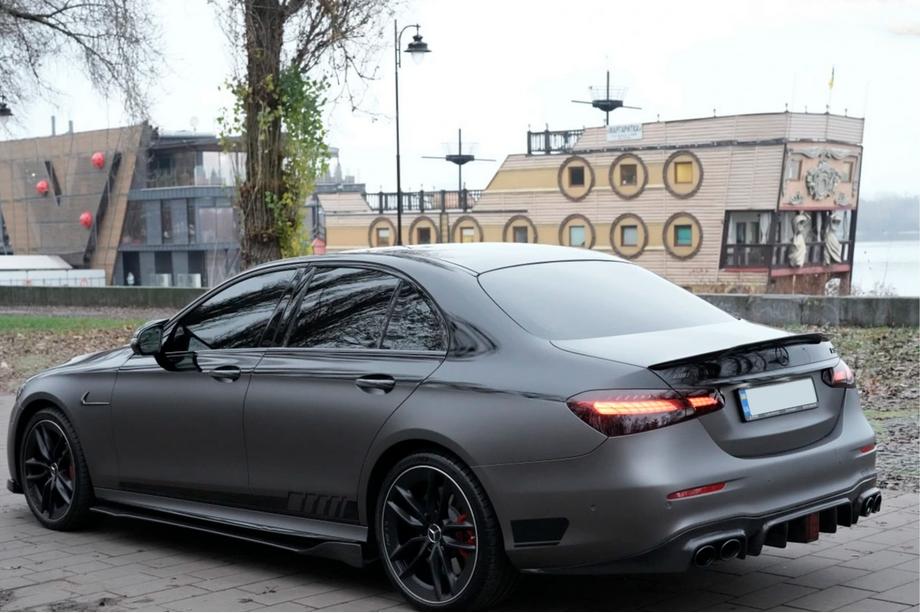 Mercedes E-klasse W213 2016–2023 Spoiler V7 (Kulfiber) Foto 5
