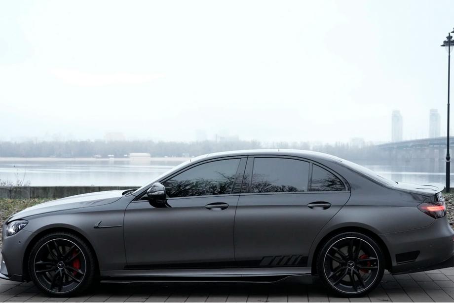Mercedes E-klasse W213 2016–2023 Sideskørter (2016-2019, Carbon) Image