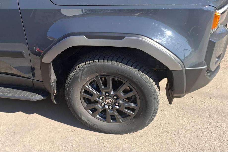 Toyota Land Cruiser Prado 250 2023– Hjulskærmslister Foto 2