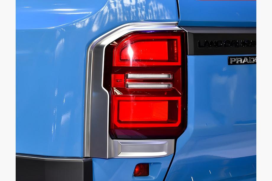 Toyota Land Cruiser Prado 250 2023– Krom baglygterammer Image