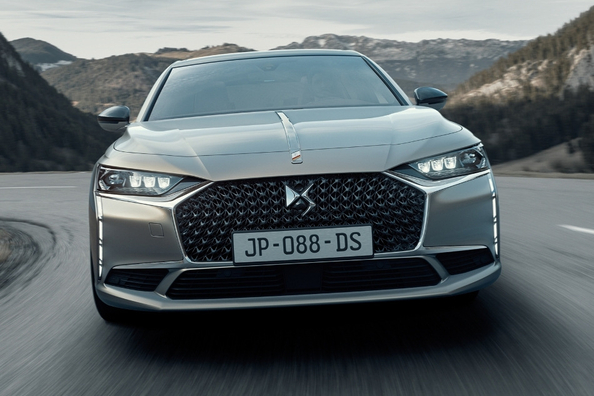 Test af DS 9: Luksus og teknologi i en premium-sedan