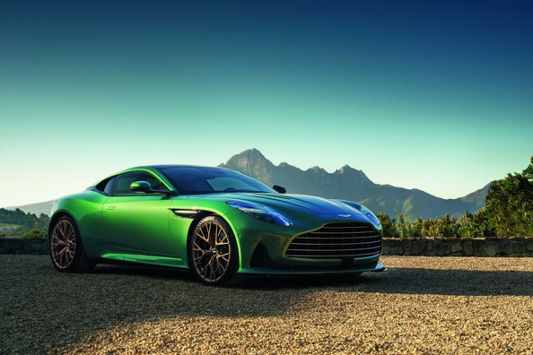 Test af sports-coupéen Aston Martin DB12 2024