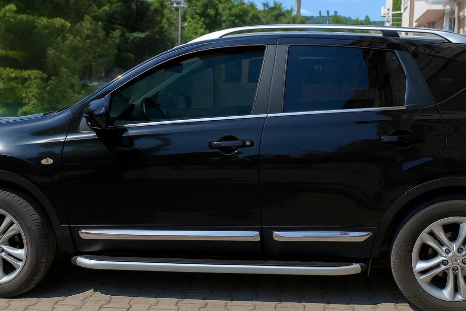 Nissan Qashqai 2010–2014 OmsaLine dørlister (4 stk., rustfrit stål) Image
