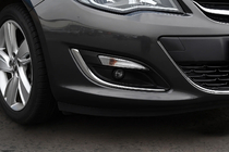 Opel Astra J 2009–2015 Rustfri stål rammer til tågelygter (2 stk.) 2013-2017, Carmos foto 1