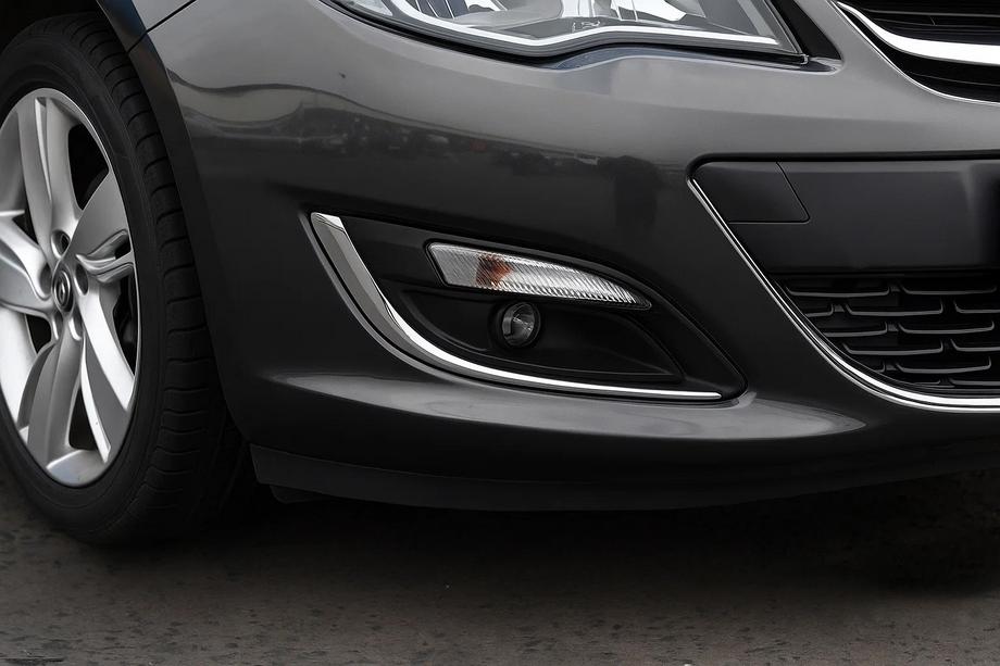 Opel Astra J 2009–2015 Rustfri stål rammer til tågelygter (2 stk.) 2013-2017, Carmos Image