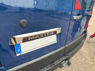 Renault Master 2011–2023 Rustfri stålliste over nummerplade foto 3