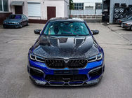 BMW 5-serie G30/G31 2017–2023 Motorhjelm (F90-style, smedet kulfiber) foto 1
