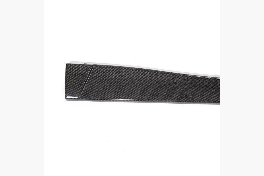 Volkswagen T6 2015–2024 Sideskørter (kort akselafstand, Carbon) Foto 3