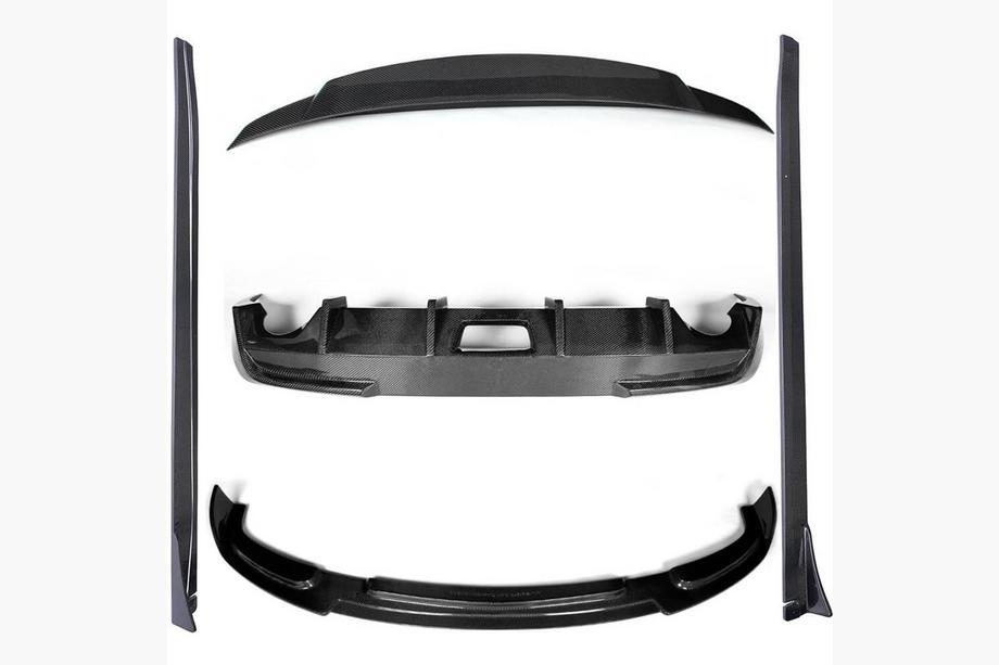 Infiniti G25/G35/37 (V36/CV36) 2006–2015 Carbon FullSet bodykit-sæt (til G37 SD 2009-2013, kulfiber) Foto 1