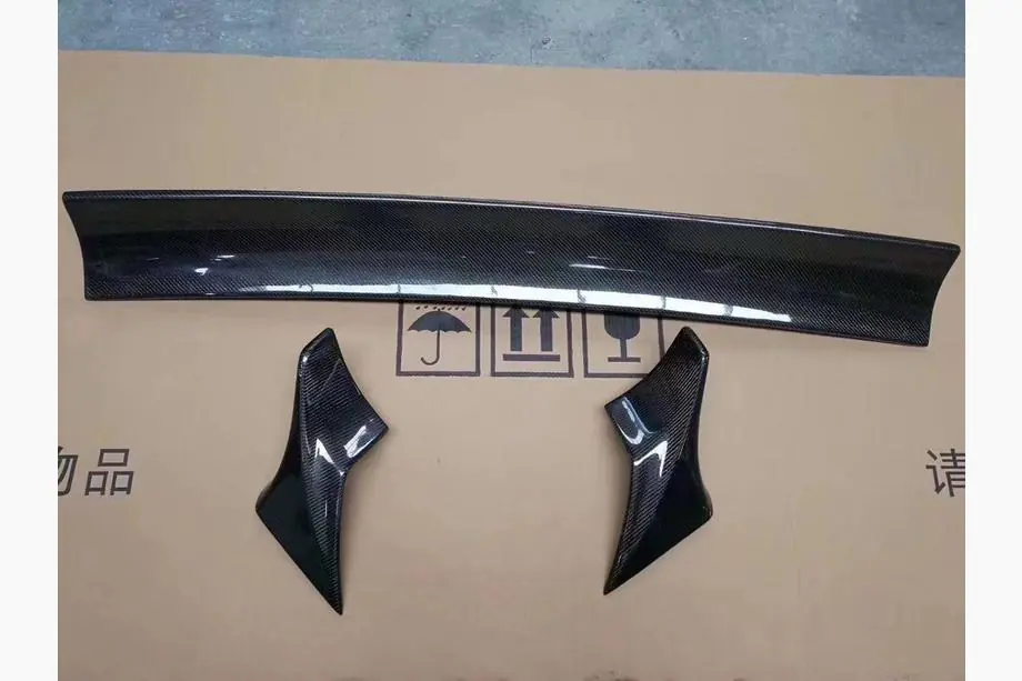 Dodge Challenger 2008–2023 Spoiler (carbon) Image