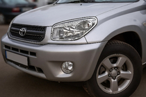 Toyota Rav 4 2001–2005 Krom forlygterammer (2 stk., plast) 2003-2006 foto 2