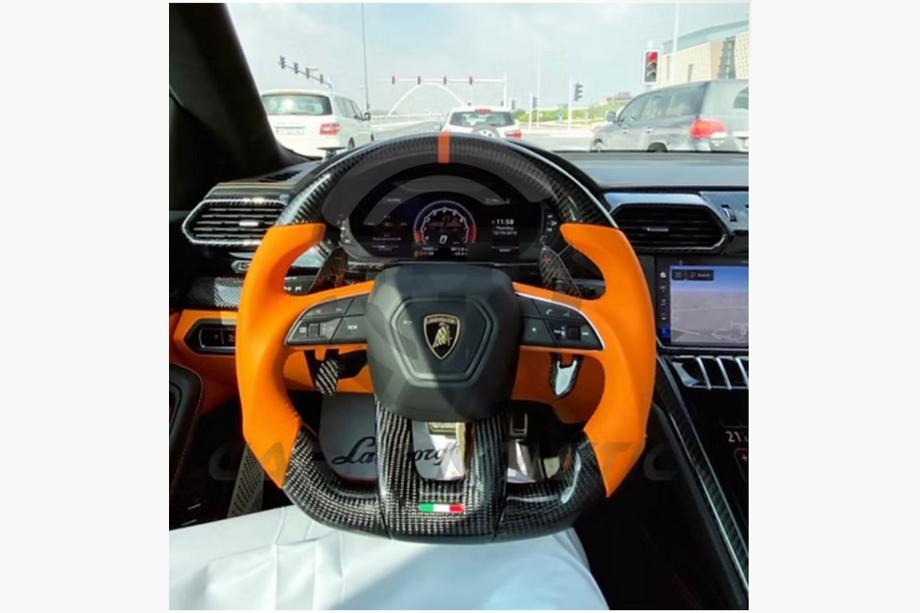Lamborghini Urus 2018– Rat (karbon) Image