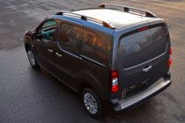 Peugeot Partner Tepee 2008–2018 Tagrælinger Skyport (mat grå) foto 5