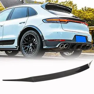 Nedre spoiler (2021+, carbon) foto 1