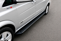 Mercedes Viano 2004–2014 Sidetrin X5-type Black (2 stk., aluminium) foto 1