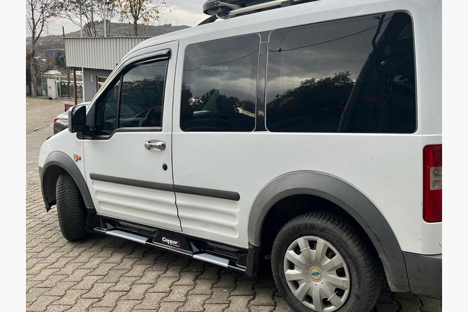 Ford Connect 2002–2006 Sidetrin i Sorento-stil (EuroCap) Image