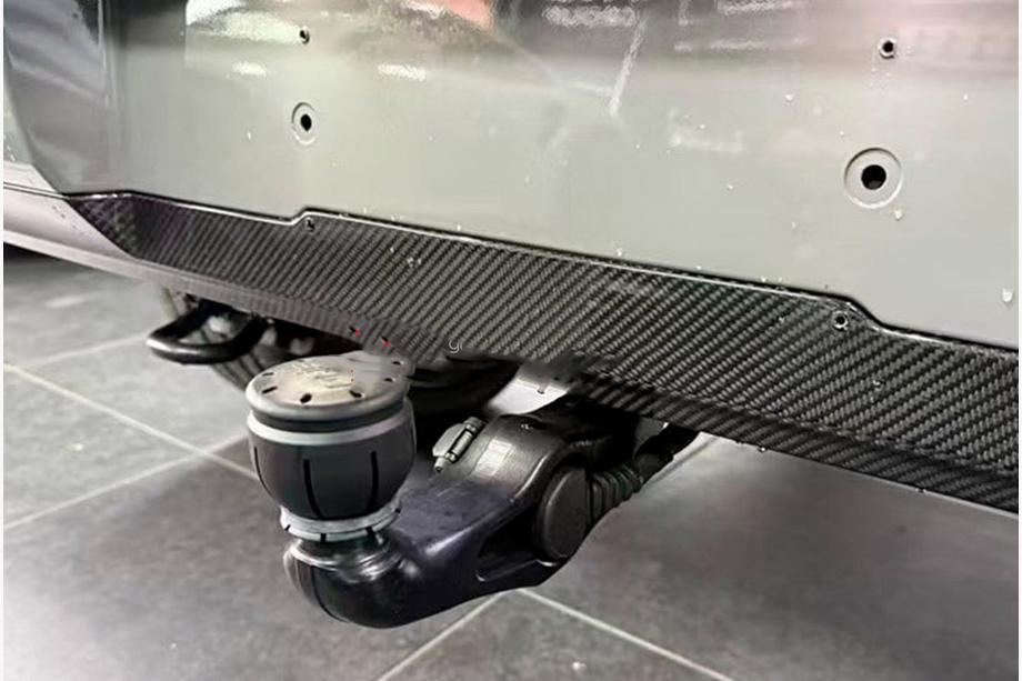 Mercedes G class W465 2025– Bagkofanger diffuser (til G63 AMG, carbon) Foto 3