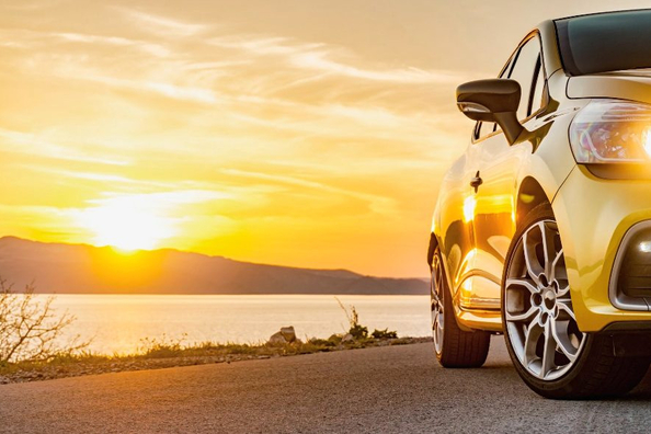 Sådan plejer du bilen om sommeren: beskyttelse af karrosseri og kabine