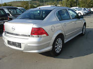 Opel Astra H 2004–2013 Bageste nedre diffuser Sedan (til lakering) foto 4