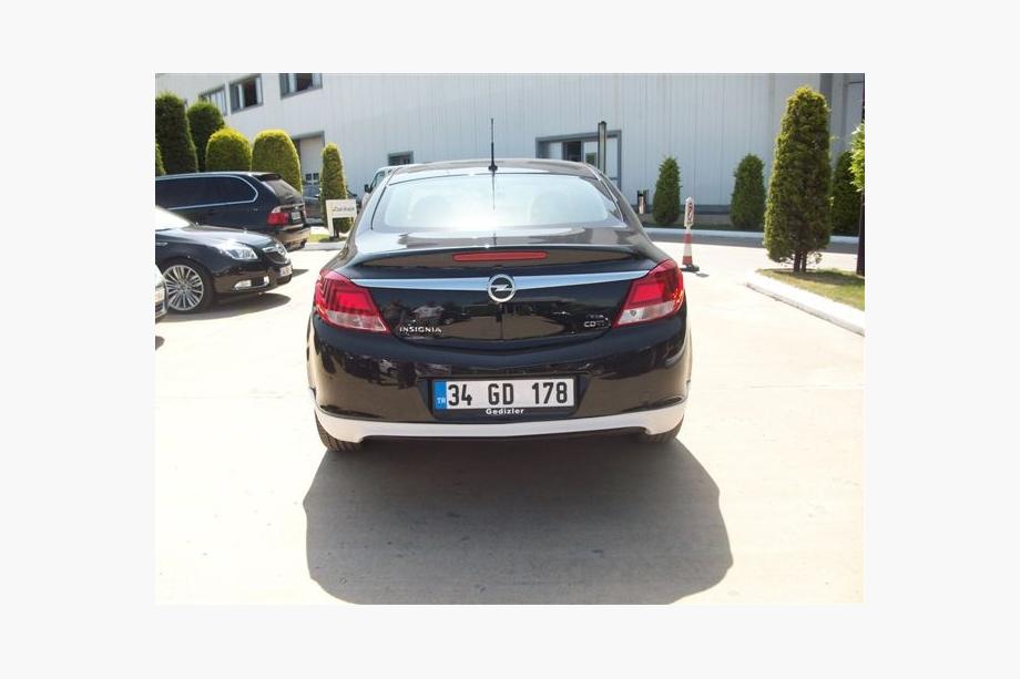 Opel Insignia 2008–2017 Bageste nederste diffuserindsats (til lakering) Foto 2