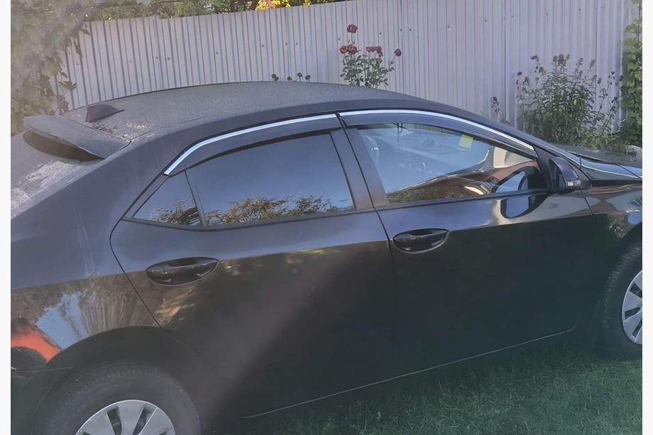 Toyota Corolla 2013–2019 Vindafvisere med kromliste Niken Luxury (4 stk) Image